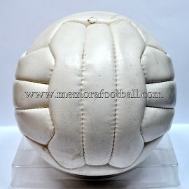 Balón "Lonsdale" 1970s Firmado por la Selección Inglesa