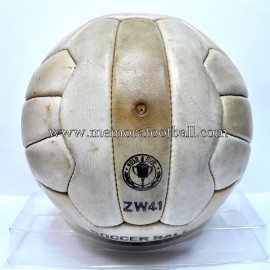 "GOLD CUP" Ball circa 1960 United Kingdom