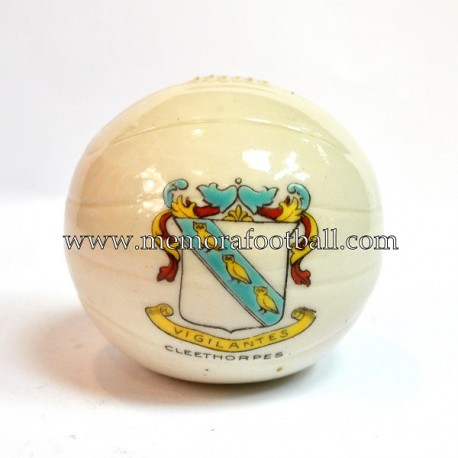 Balón de porcelana con escudo grabado de CLEETHORPES