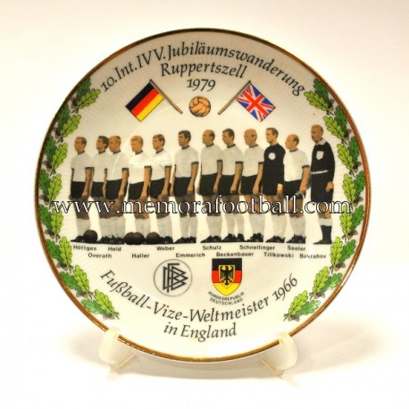 "Fussball VizeWeltmeister 1966 in England" plate