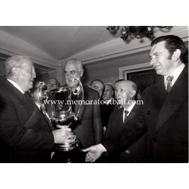 Santiago Bernabéu de Yeste con el General Francisco Franco, circa 1970