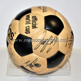 "ADIDAS MUNDIAL ELAST" Ball. Signed FC Barcelona 1981-84