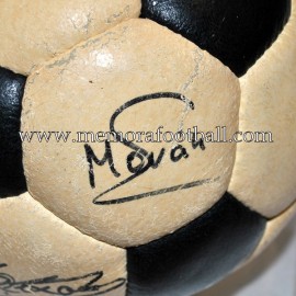 "ADIDAS MUNDIAL ELAST" Ball. Signed FC Barcelona 1981-84