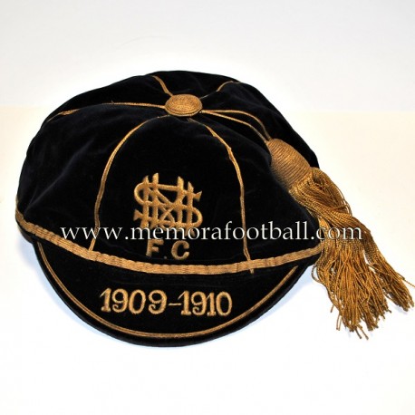 1909-10 Black Velvet & Gold N.M.S. FC football cap