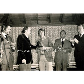 "JOHAN CRUYFF" recibe el Balón de Oro 03-10-1973 fotografía de gran tamaño