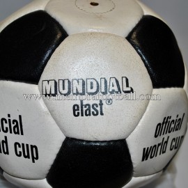 "ADIDAS MUNDIAL ELAST" Ball 1970s