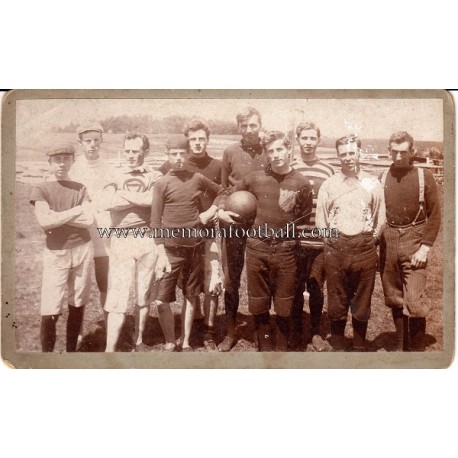 Fotografía de un equipo de fútbol desconocido de América