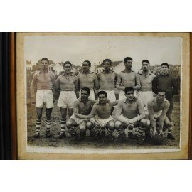 Fotografía firmada y enmarcada del Racing de Ferrol 1951-52