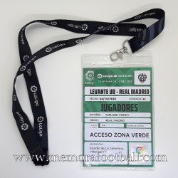 Pase de acceso al estadio...