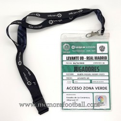 Pase de acceso al estadio...