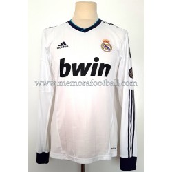 MESUT ÖZIL Real Madrid CF...