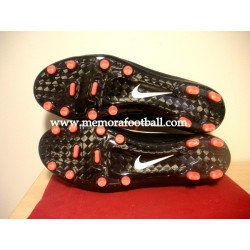 PIQUÉ FC Barcelona & Spain National Team 2011-2012 match worn boots