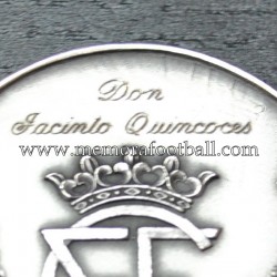 Medalla entregada a "JACINTO QUINCOCES" (Real Madrid CF) 1963 