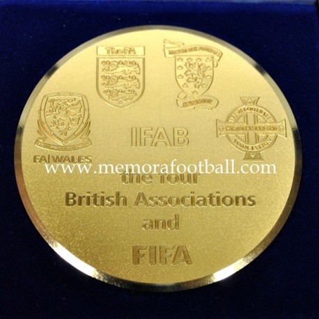 Medalla de la International Football Association Board﻿ 1886-2011