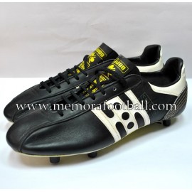 adidas santiago football boots 1970